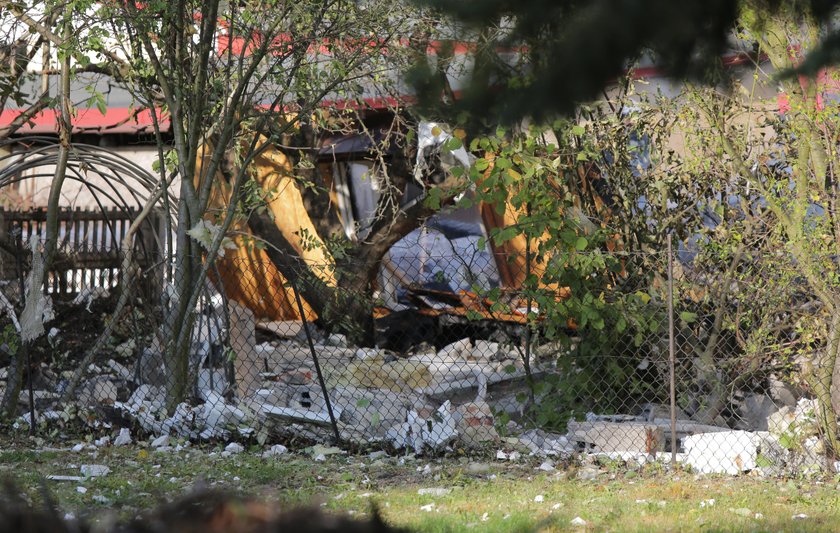 Tragedia pod Łodzią. Mężczyzna wysadził siebie i dziadka