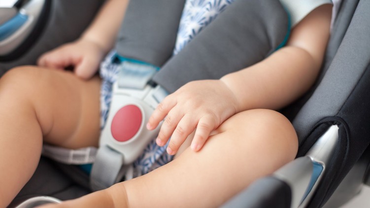 hőguta forró autó gyerek kutya nap