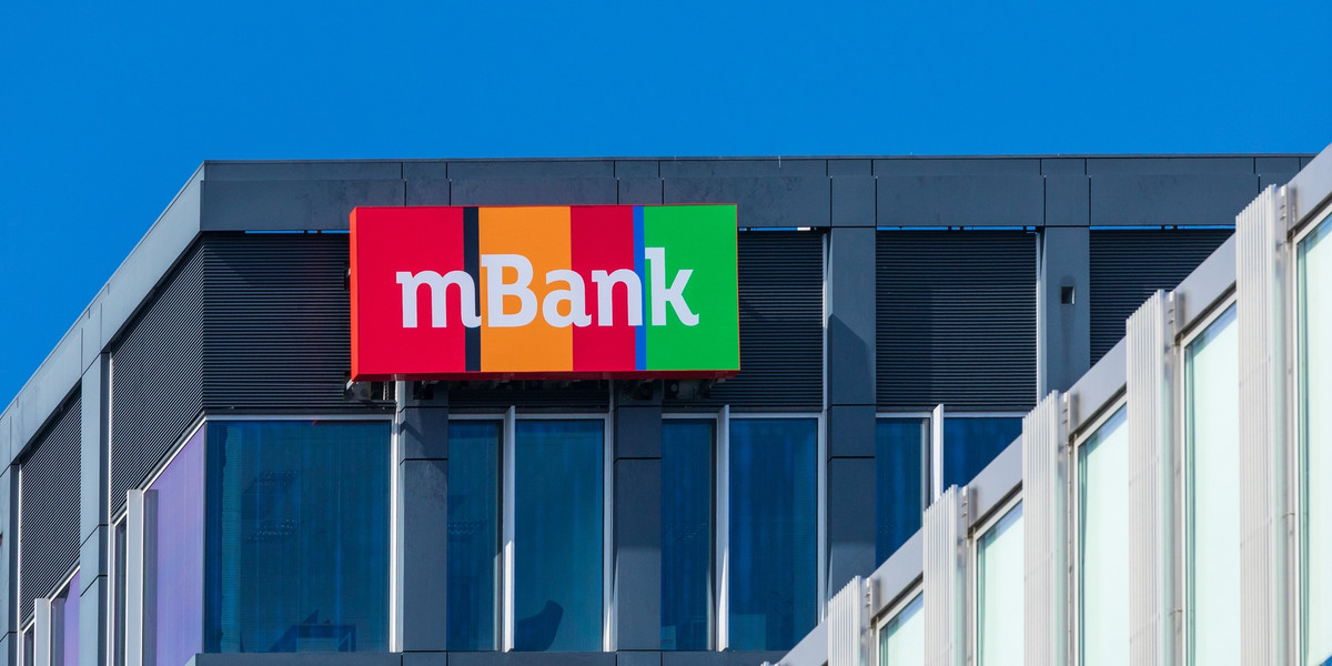 W piątek niemiecki ekonomiczny dziennik Handelsblatt na swojej stronie internetowej podał, że Commerzbank rozważa sprzedaż mBanku. Paweł Borys, szef PFR, oświadczył, że PFR nie prowadzi żadnych rozmów na temat ewentualnych przejęć instytucji finansowych.