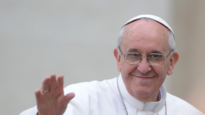 Ferenc pápa: „A szex nem tabu, hanem Isten ajándéka”