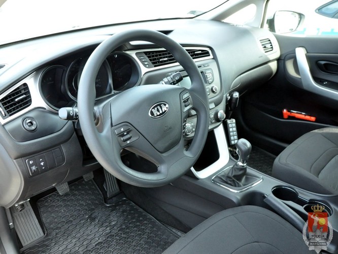 Kia cee'd jako radiowóz policji