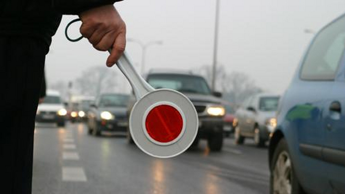 Podczas tegorocznych Świąt Bożego Narodzenia w Małopolsce doszło do 30 wypadków drogowych, w których dwie osoby zginęły, a 40 zostało rannych, ponadto zatrzymano 50 nietrzeźwych kierujących.