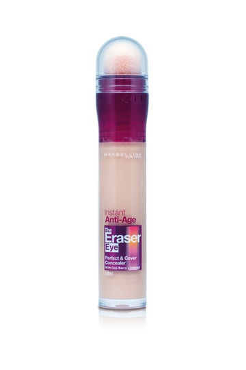 2. Jöhet egy kis MAYBELLINE korrektor a szem alatti karikák eltüntetéséhez, majd egy kevés a szemhéj előkészítéséhez!Instant Anti-Age The Eraser korrektor MAYBELLINE 2299 FtGLAMOUR-kuponnal 40% kedvezménnyel: 1379 Ft