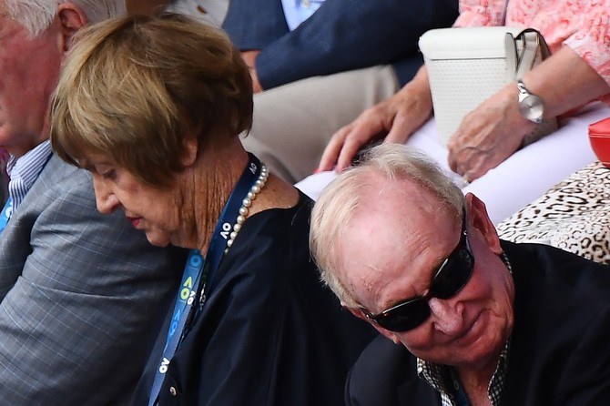 Novaka danas gledali bivši teniseri Australije Margaret Kort i  Rod Laver