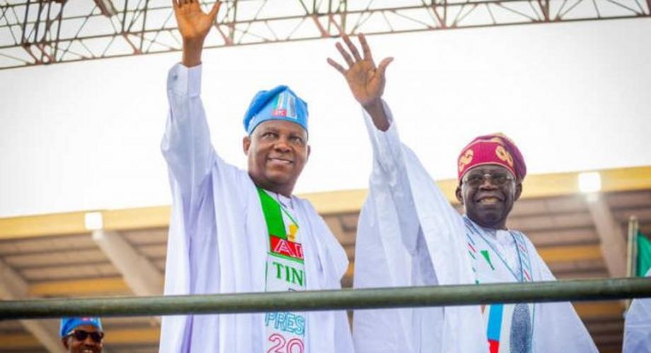  Kashim Shettima and Bola Tinubu  have been sworn in as vice president and president of Nigeria respectively. [Punch]