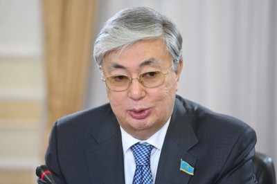 Rosjanie pękają z dumy. W obecności kanclerza Scholza usłyszeli, że są „niezwyciężeni”