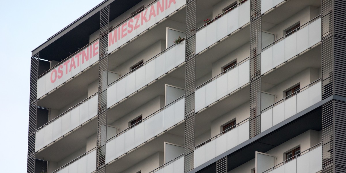 Łączny wynik sprzedaży mieszkań 19 spółek notowanych na Giełdzie Papierów Wartościowych wyniósł w III kwartale 6 tys. 14 lokali