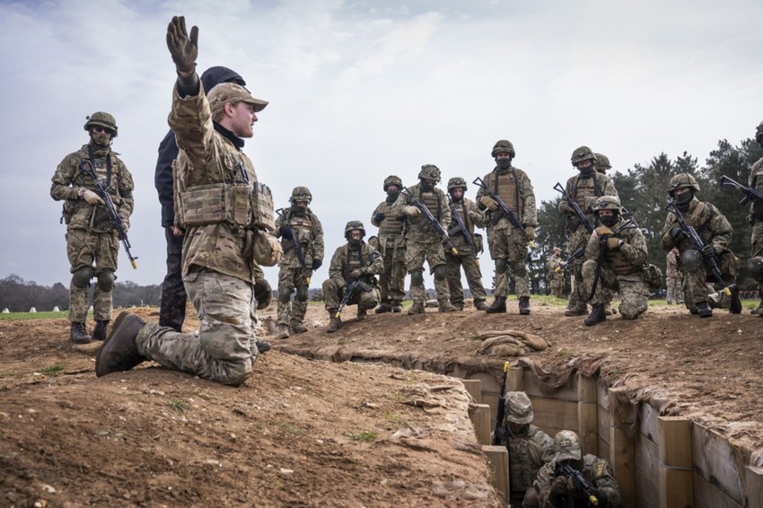 Danski instruktori obučavaju ukrajinske regrute u Britaniji u martu 2024.