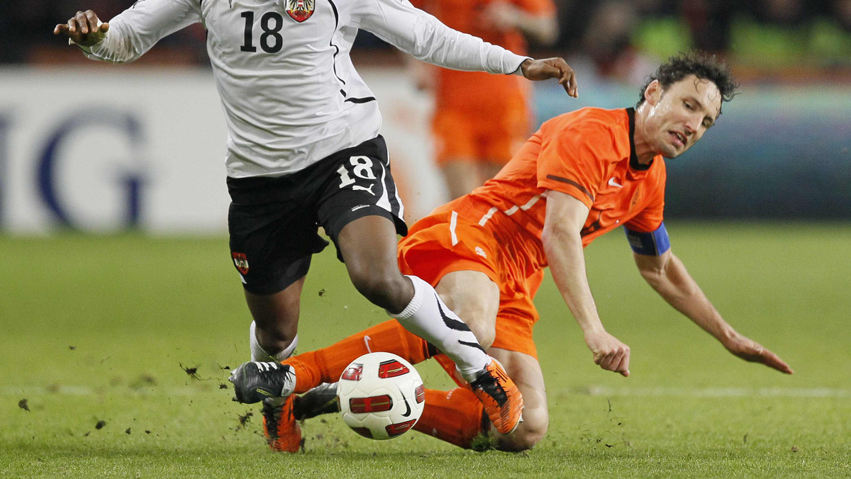 Mark van Bommel nie zagra we wtorkowym spotkaniu eliminacyjnym do Euro 2012, w którym drużyna Oranje zmierzy się z reprezentacją Węgier.