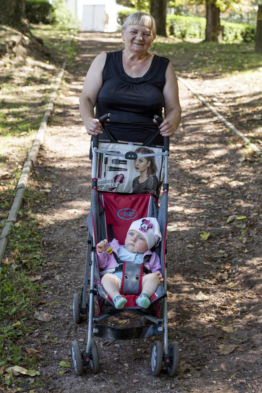 Lucja Pastuszka (63 l.), babcia Martyny (10 m.)