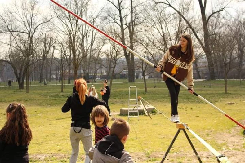 Škola cirkusa "Cirkoneo"