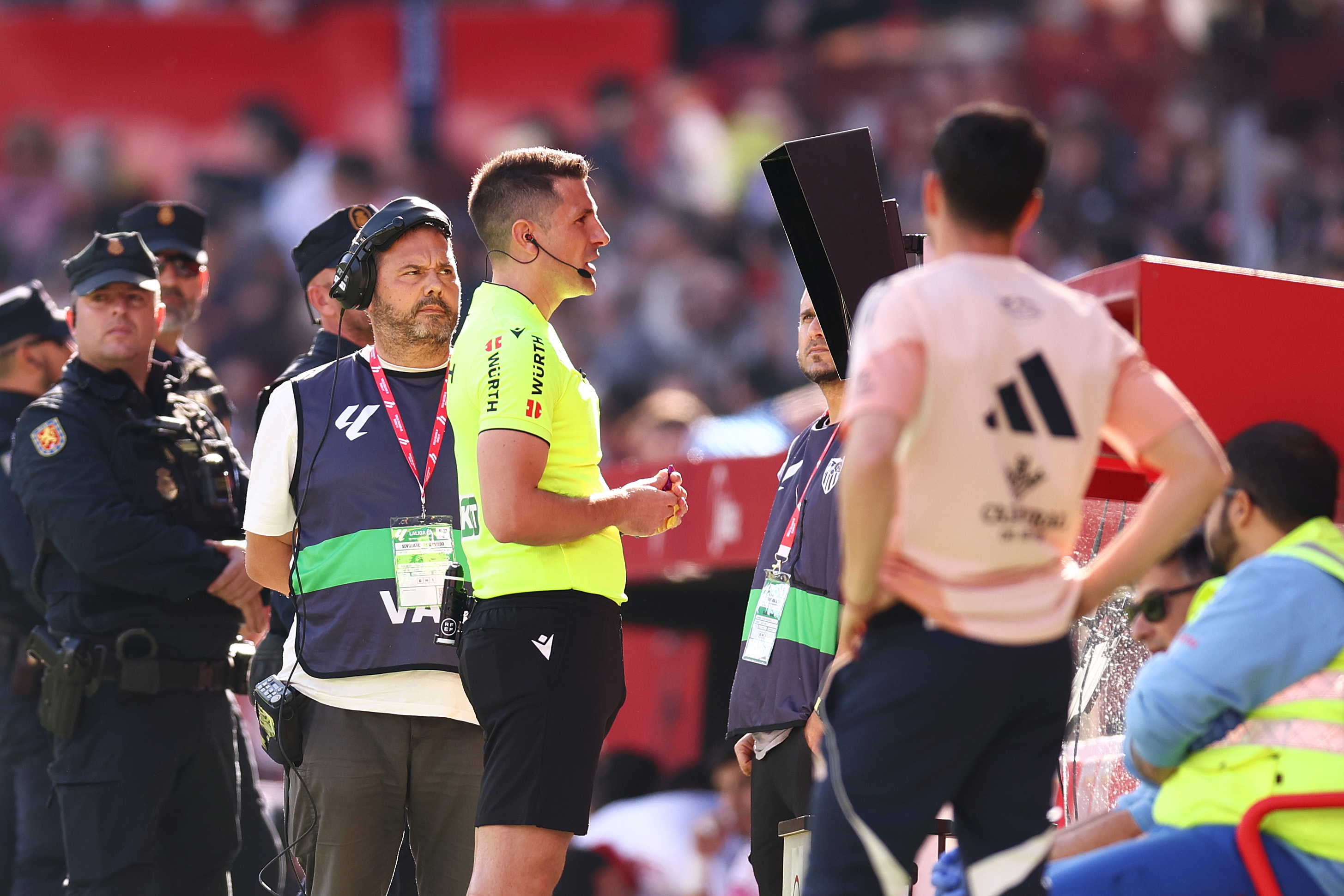 Los árbitros rechazan a Pérez: Ningún colegiado investigado en caso Negreira