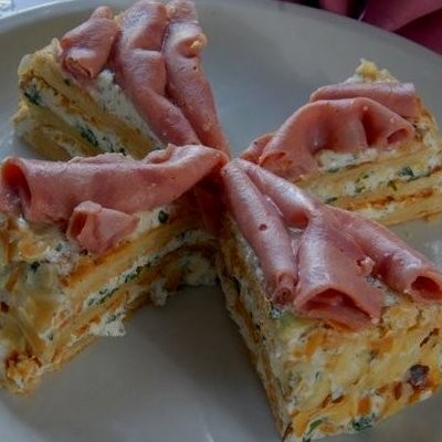 Vendégváró sonkás-vajkrémes torta