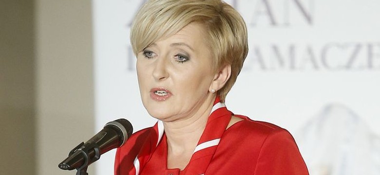 Agata Duda nie mieszka z mężem? "Nie wprowadziła się na stałe do pałacu"