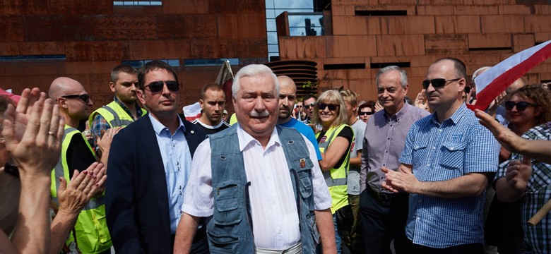 Protest w Gdańsku. Wałęsa: Są dwie drogi odzyskania trójpodziału władzy, ale jednej z nich nie proponuję