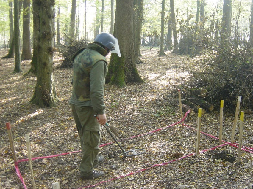 Trenutno se u Srbiji uništavaju neeksplodirana sredstva na pet lokacija, među kojima su Kuršumlija i Kopaonik