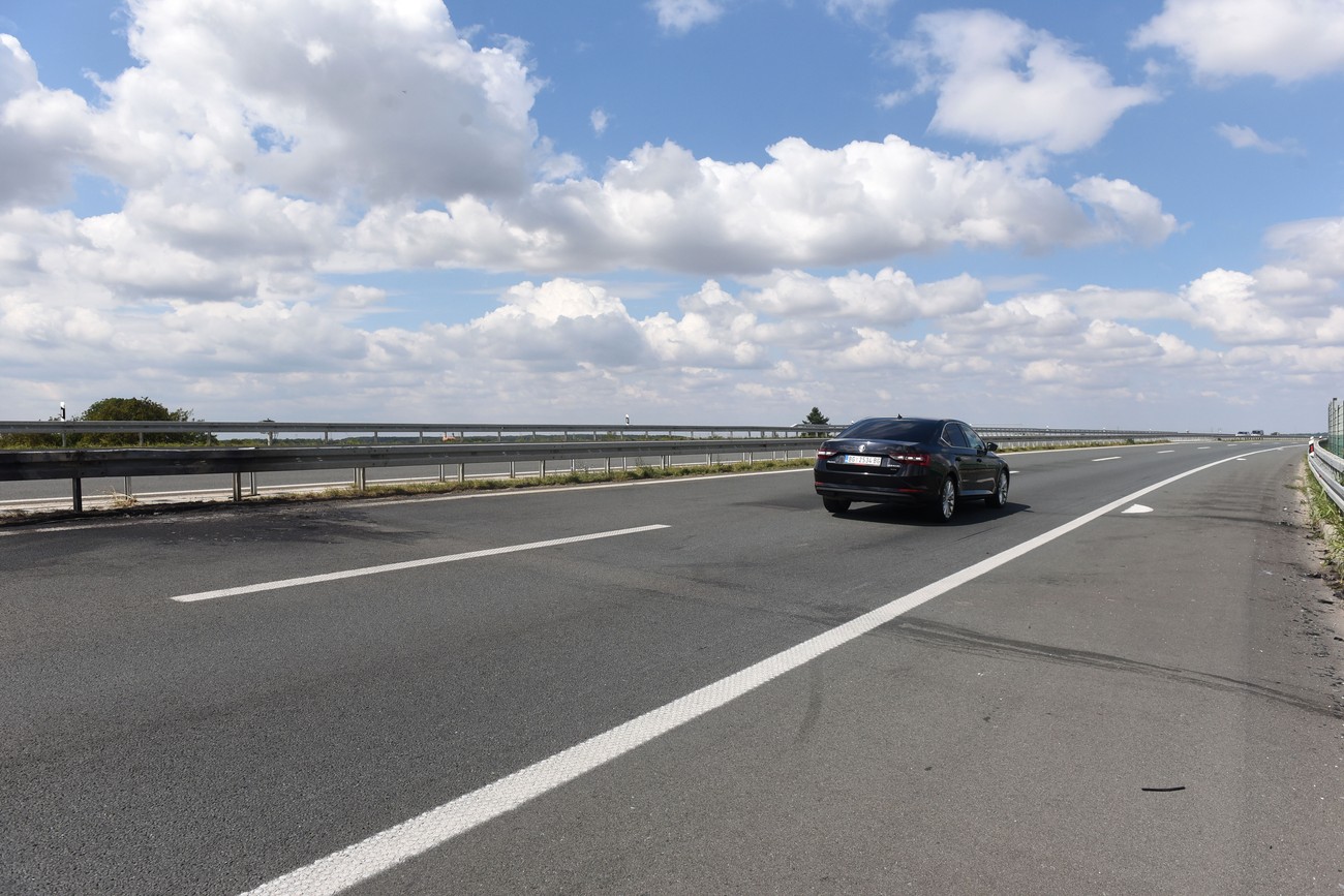 Solarni paneli na srpskim auto-putevima mogli bi da prave struju: Država naručuje studiju o solarnim panelima za zvučnu izolaciju