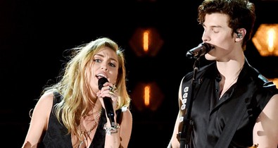 Libabőrös leszel: Miley Cyrus és Shawn Mendes produkciója egyszerűen zseniális volt a Grammy-n