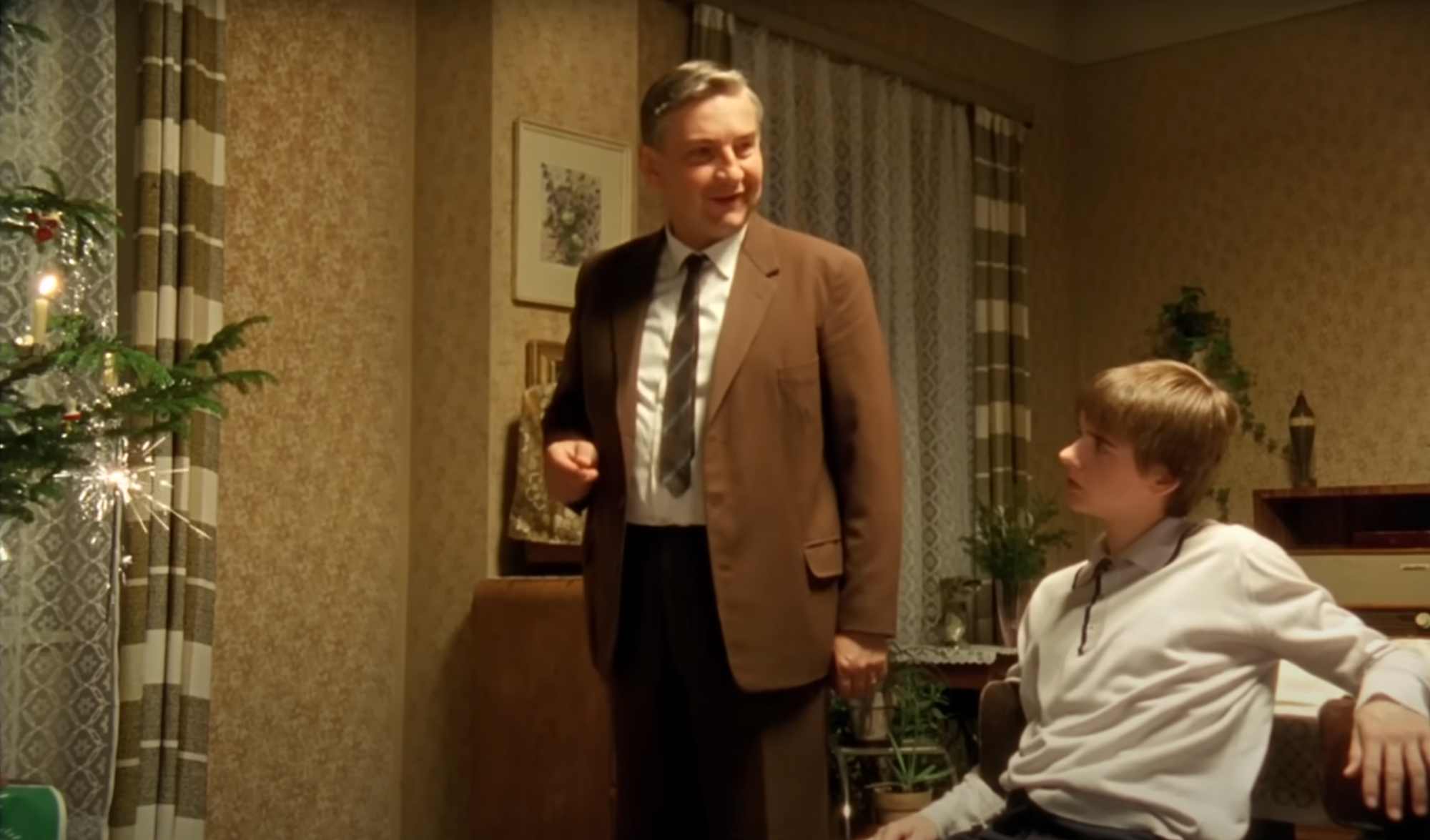 Miroslav Donutil vo filme Pelíšky.