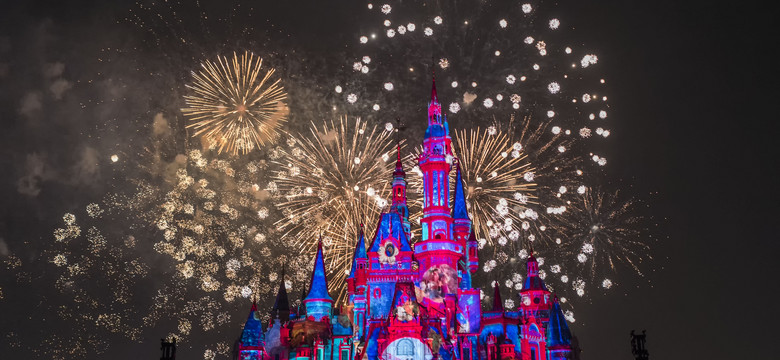 Turyści zamknięci w Disneylandzie w Chinach. Władza stawia warunek
