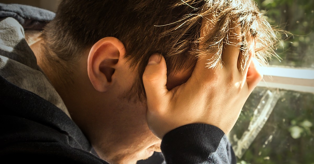 "Nie mam siły", "nigdzie nie idę" powinno nas zaalarmować. Jak pomóc rodzicowi z depresją?