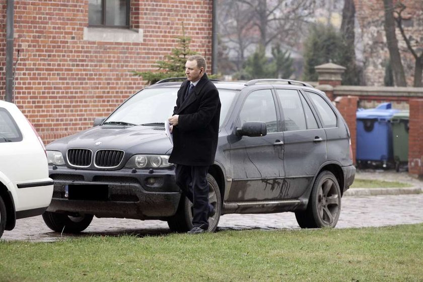 Kurski staranował auto?