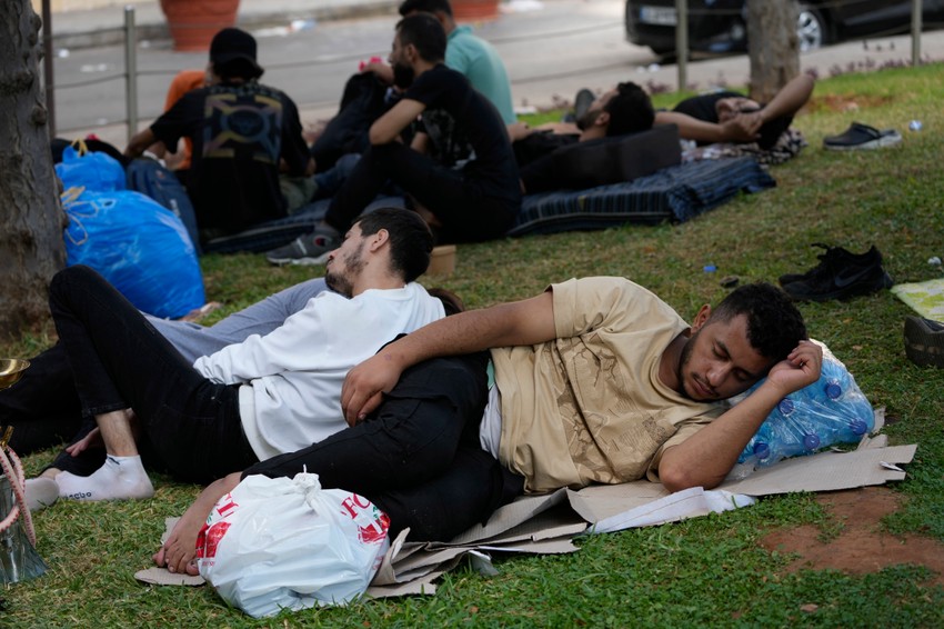 Izbeglice iz južnog predgrađa Bejruta u parku u centru libanske prestonice 28. septembra
