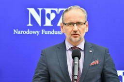 Niedzielski: Osoby z niepożądanymi odczynami mogą mieszać szczepionki