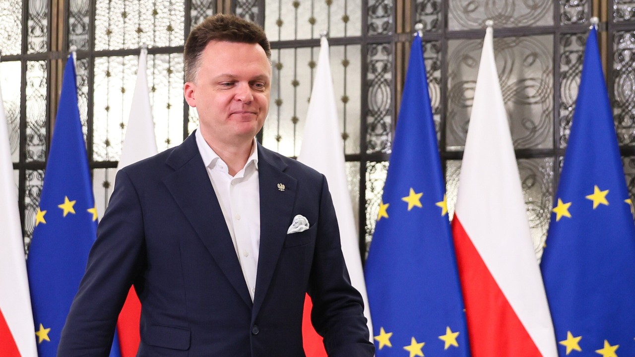 Szymon Hołownia rozmawiał z wysłannikiem Jarosława Kaczyńskiego. Sensacyjne spotkanie w środku nocy