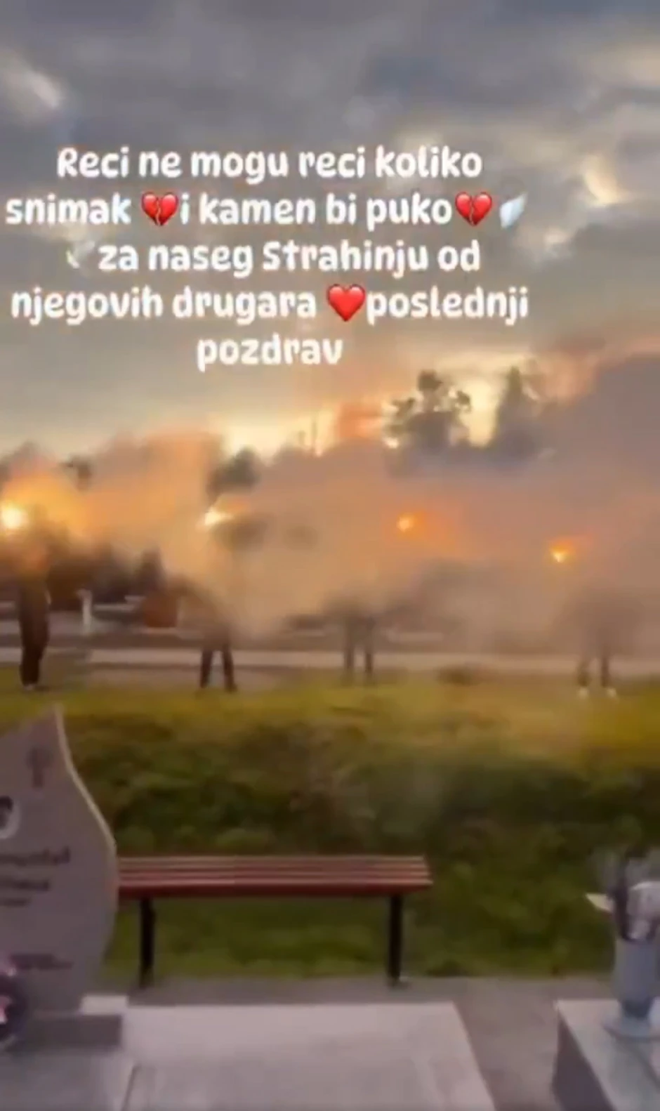 Bakljada na sahrani Strahinje, koji je poginuo u saobraćajnoj nesreći u Liparu