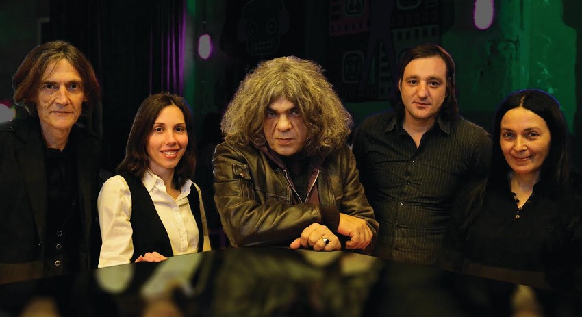 "Trese. Lupa. Udara."