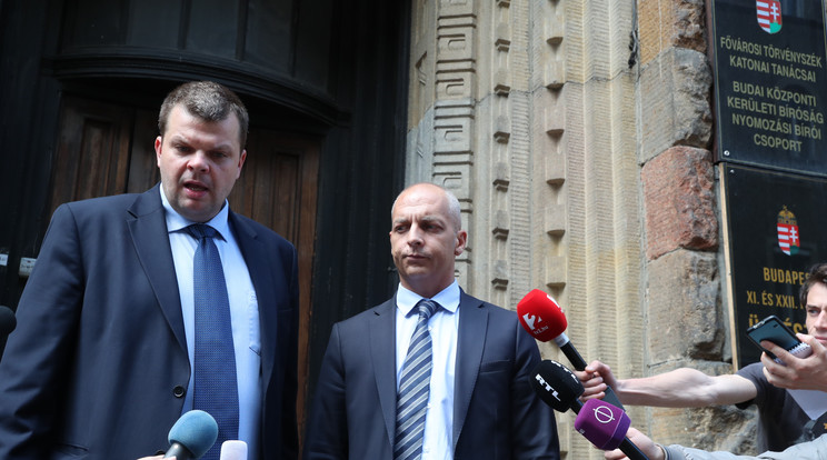 Dr. Élő Gábor (balra) és dr. M. Tóth Balázs ügyvédeket lecserélte az ukrán kapitány / Fotó: Pozsonyi Zita