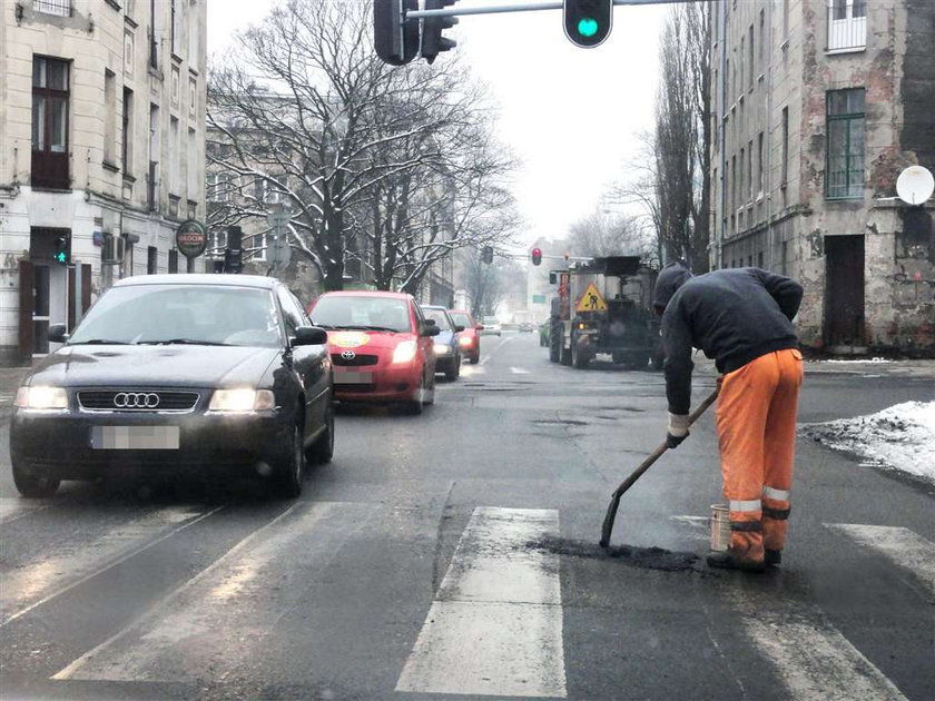 Łatajcie dziury w nocy!