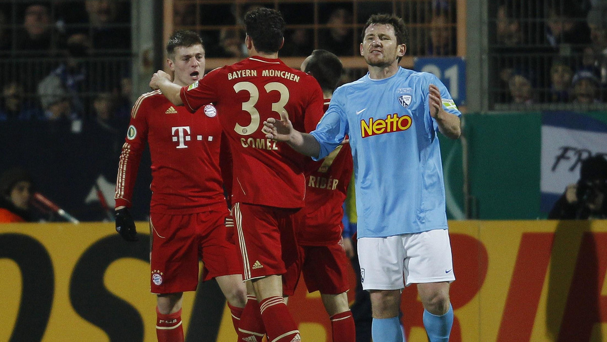 Bayern Monachium awansował do ćwierćfinału Pucharu Niemiec. Lider Bundesligi pokonał w wyjazdowym meczu VfL Bochum 2:1, mimo iż do przerwy przegrywał.