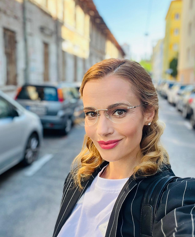 Herečka Liv Bielovič.