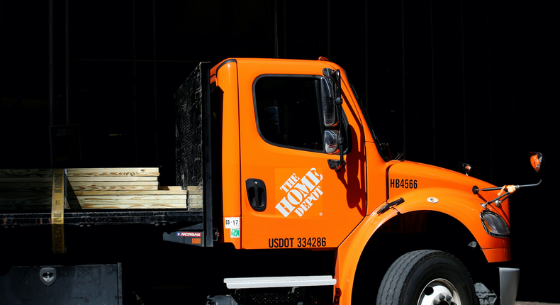 home depot delivery truck