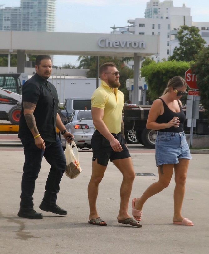 Konor MekGregor i Di Devlin u šetnji Los Anđelesom