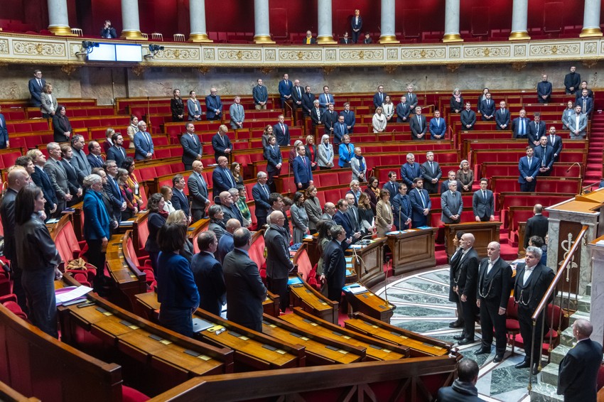 Minut ćutanja za žrtve požara u Švajcarskoj u francuskom parlamentu