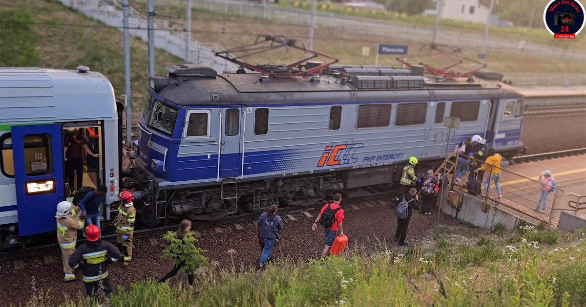 Piaseczno Tragiczny Wypadek Pieszy Został Zmiażdżony Przez Pociąg