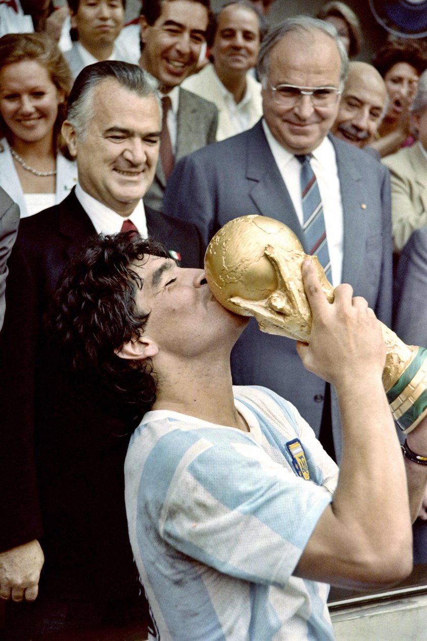 Diego Maradona nie  żyje