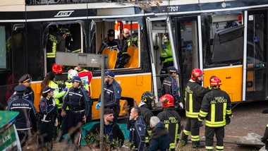 tramwaj wjechał w budynek. dwie osoby nie żyją, dziesiątki rannych