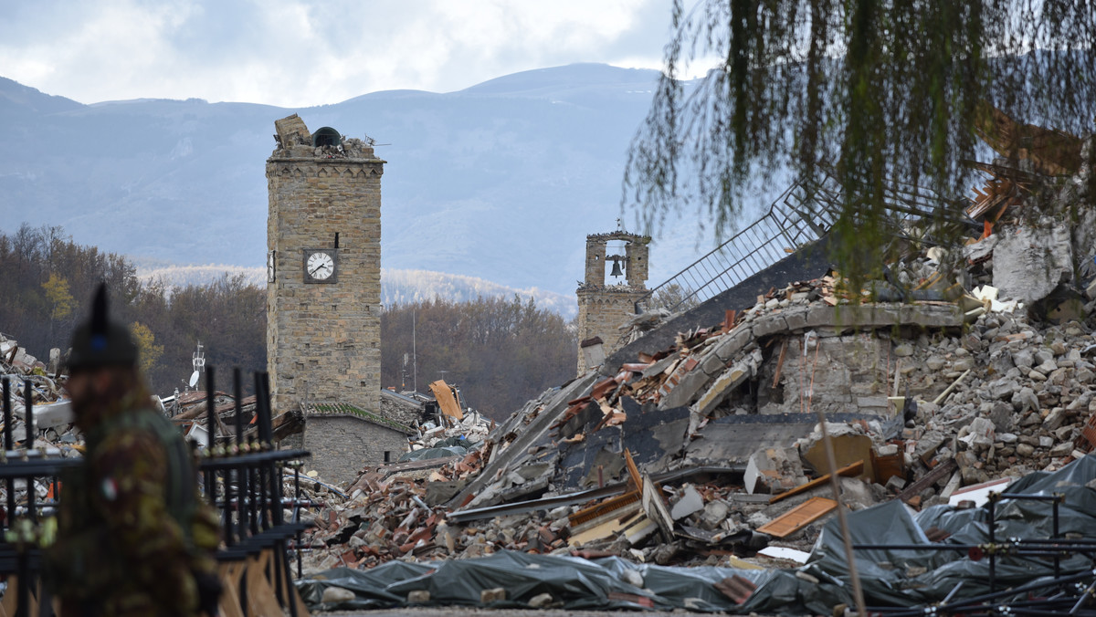 Włochy. Piąta rocznica trzęsienia ziemi w Amatrice. "Wieczne ruiny"