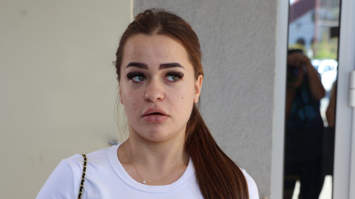 DRAMA ISPRED KARANTINA "ELITE 10": Psovke i svađe pred svima, maloletna Jovana zapretila: "Napraviću haos!"
