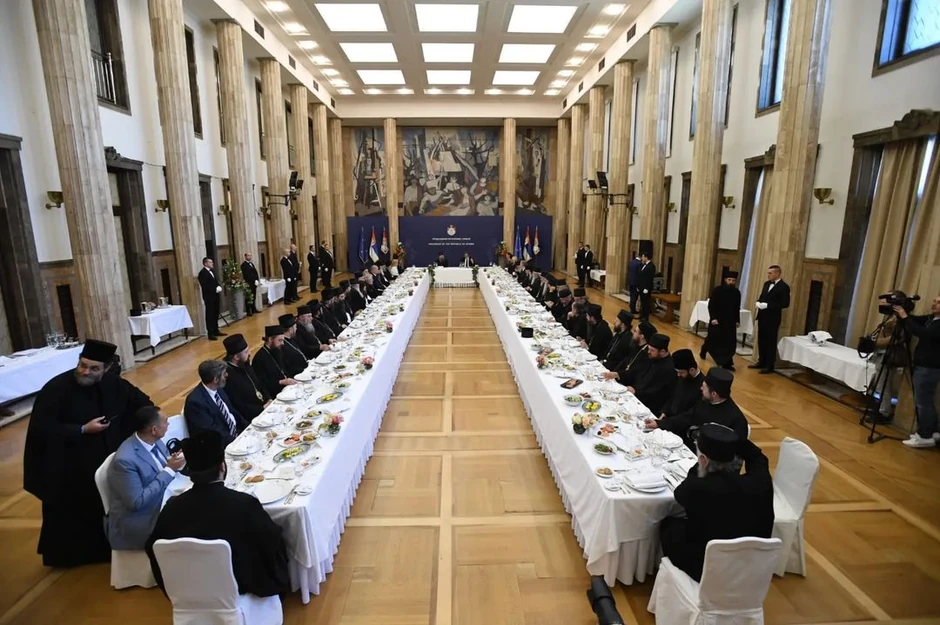 Aleksandar Vučić, patrijarh Porfirije i sveštenstvo u Predsedništvu