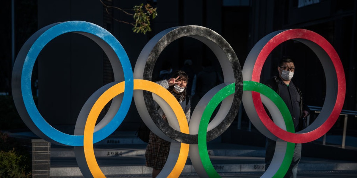 Olimpiada miała być dla Japonii ważna nie tylko z punktu widzenia finansowego. Miała też wzmocnić psychologicznie japoński naród, który wciąż zmaga się z efektami trzęsienia ziemi, tsunami i katastrofy nuklearnej w Fukushimie w 2011 roku. 