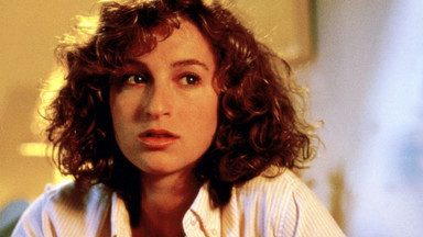 Jennifer Grey powróci w nowym "Dirty Dancing". Jak zmieniała się filmowa Baby?