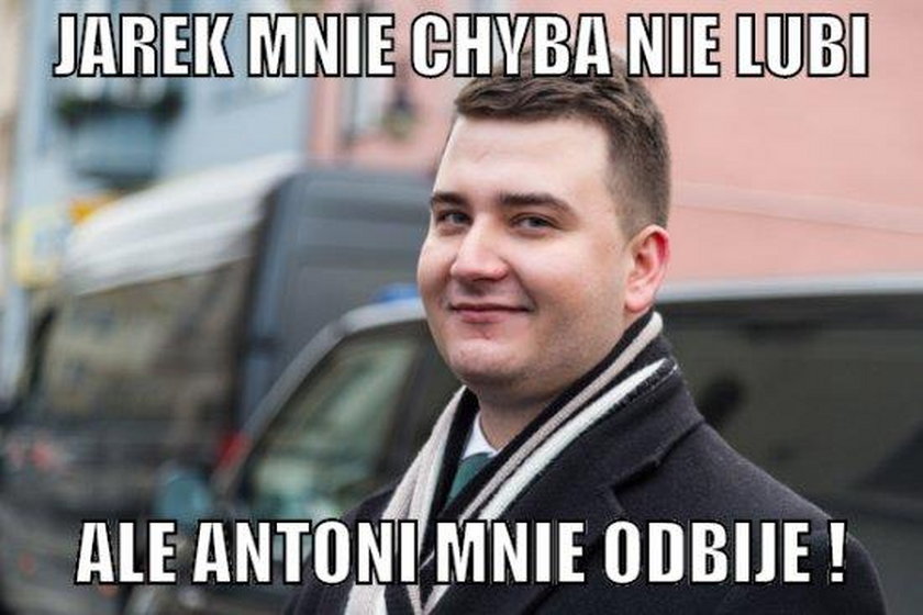 Tak internet zareagował na zawieszenie Misiewicza. MEMY