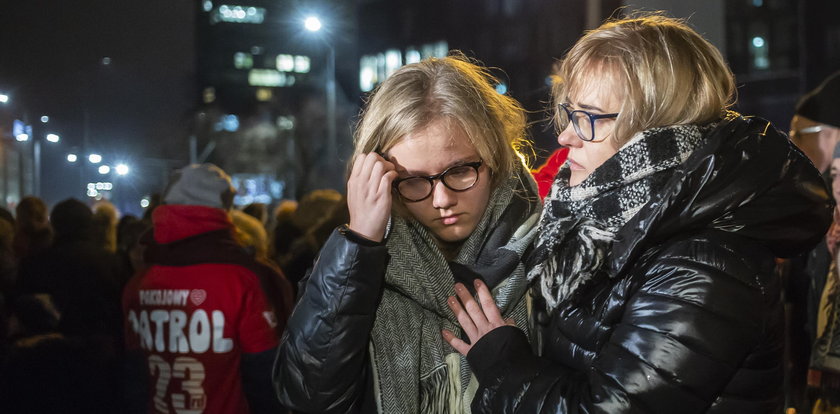 "Pawle, Pawliczku, Pawełku, żegnaj...". Żona i córki wspominają Pawła Adamowicza