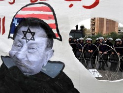 Mubarak spotkał się z najwyższymi dowódcami