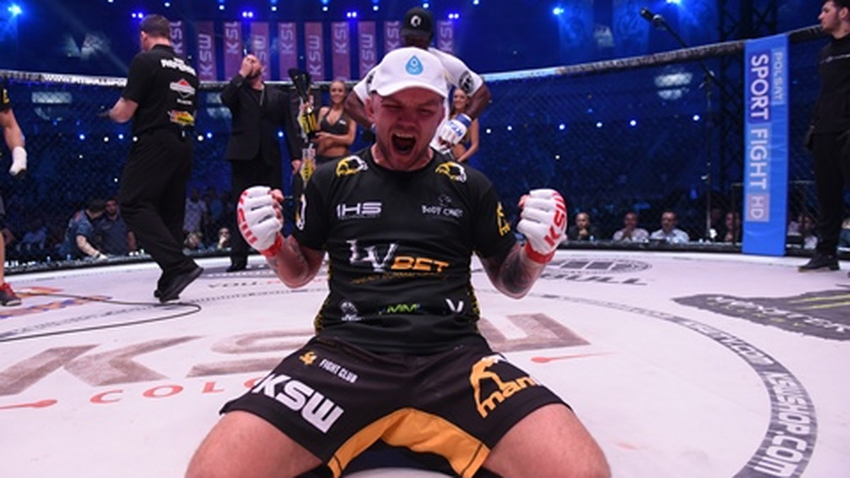 KSW 42 w Łodzi już o krok, właśnie na gali w Łodzi Łukasz "Juras" Jurkowski stoczy swoją drugą walkę od czasu swojego powrotu. Tym razem jego przeciwnikiem będzie dobrze mu znany Martin Zawada. Poniżej prezentujemy drogę obu wojowników, która zaprowadziła ich aż do KSW 42 w Łodzi.